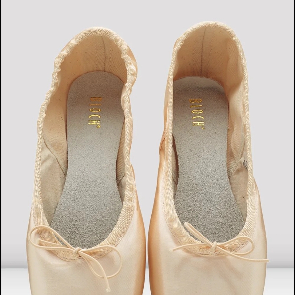 Bloch Women's Cream Ballet Flats